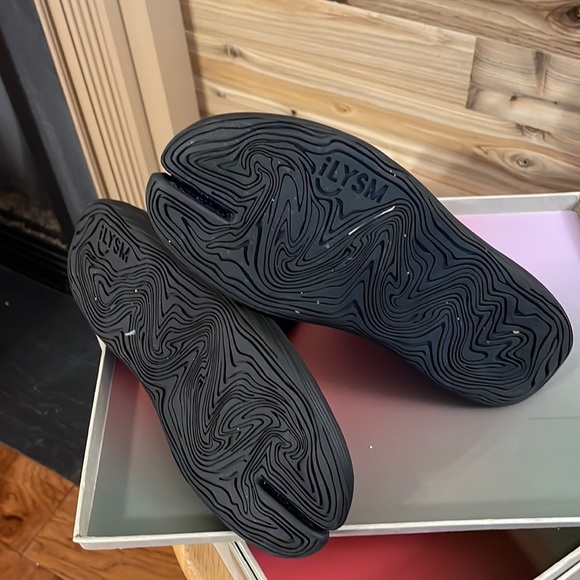 Size 5.5 M/7W New black & purple metallic (Dark Disco) Tabi shoes from iLYSM.com - Picture 11 of 11